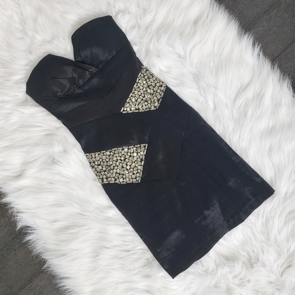 5/20$ - Kessley - Mini Dress - S